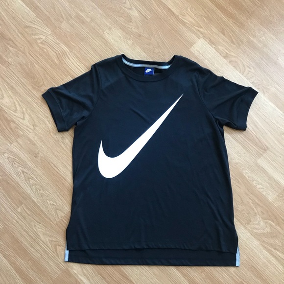 Nike Tops - Women’s Nike Swoosh Logo T Shirt